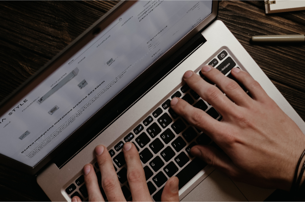 Jaki jest koszt napisania opisów produktów do sklepu internetowego?