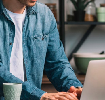 Tworzenie treści SEO do blogów branżowych