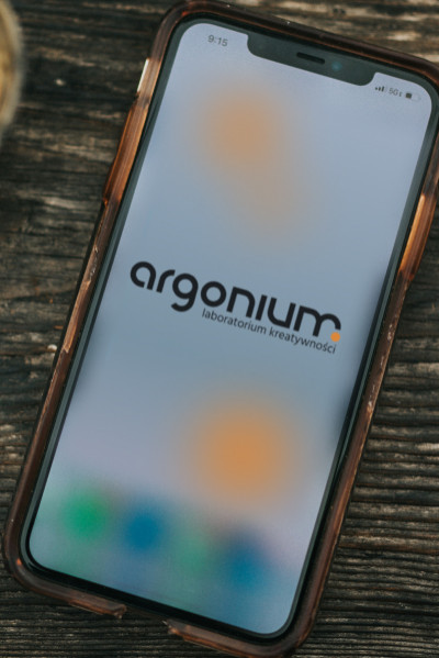 Dlaczego warto powierzyć nam  obsługę social media? 